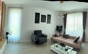 Glamart Apartment